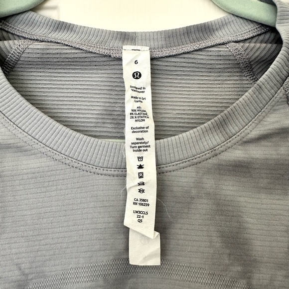 Lululemon Swiftly Tech Short Sleeve 2.0 in Grey Marble Dye - Picture 4 of 4